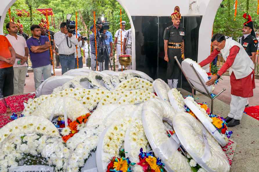 Sanjay Seth pays respects to Rakesh Pal