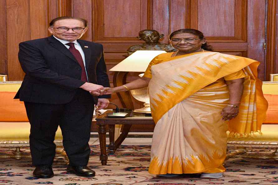 Malaysia PM meets President Murmu