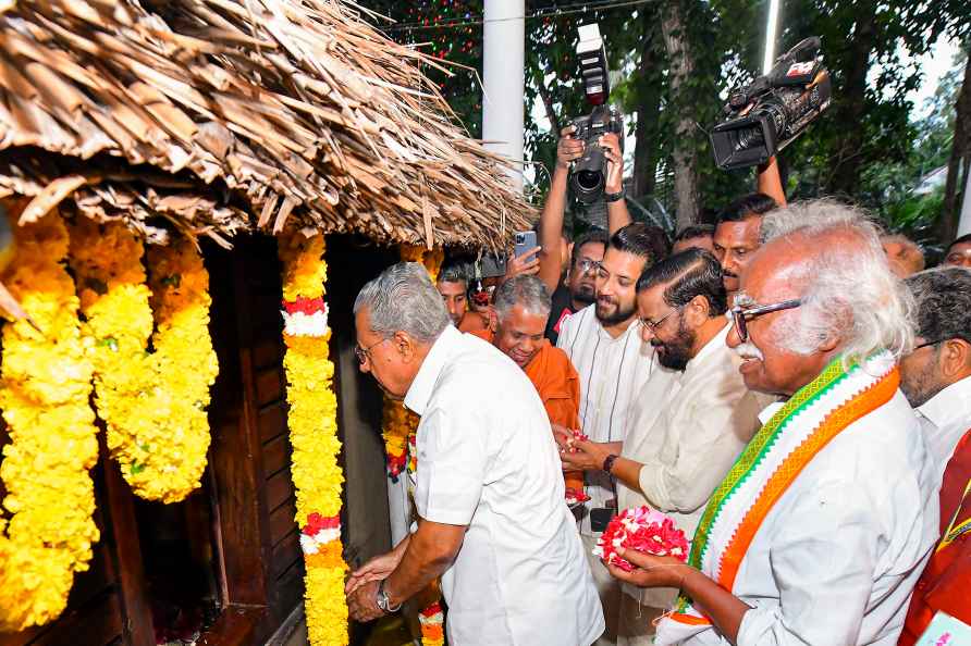 Kerala CM at 'Vayalvaram Veedu, Sree Narayana Guru'