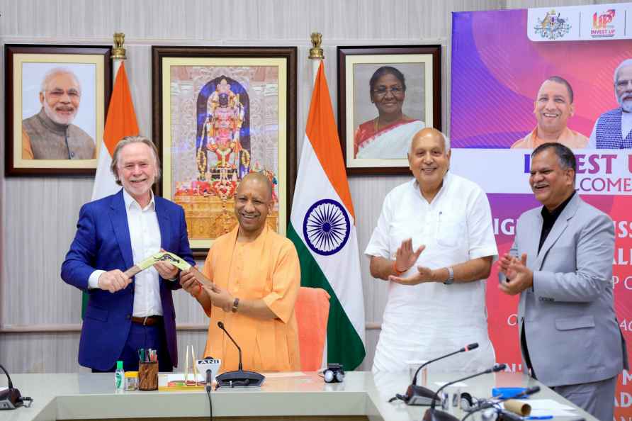 Yogi Adityanath meets Philip Green