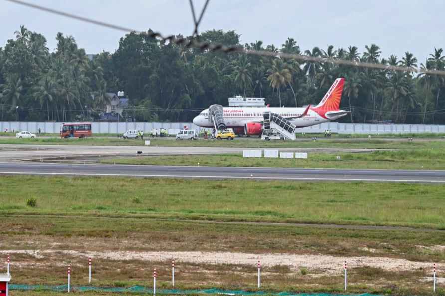 Bomb threat on Air India flight