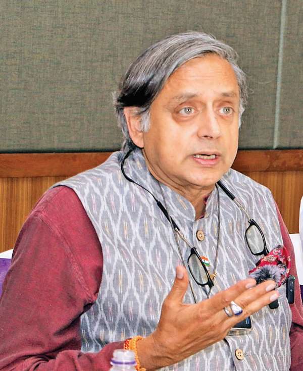 Delhi HC refuses to quash defamation case filed against Shashi Tharoor over 'scorpion' remark