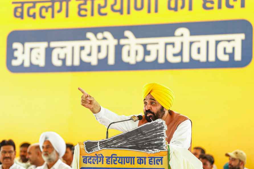 Bhagwant Mann campaigns in Punjab