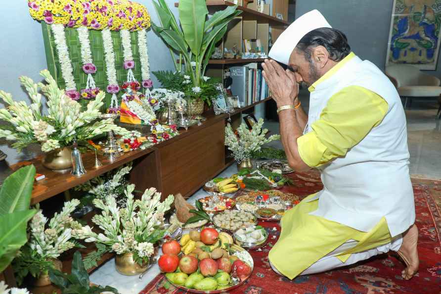 Jackie Shroff celebrates Ganesh Chaturthi