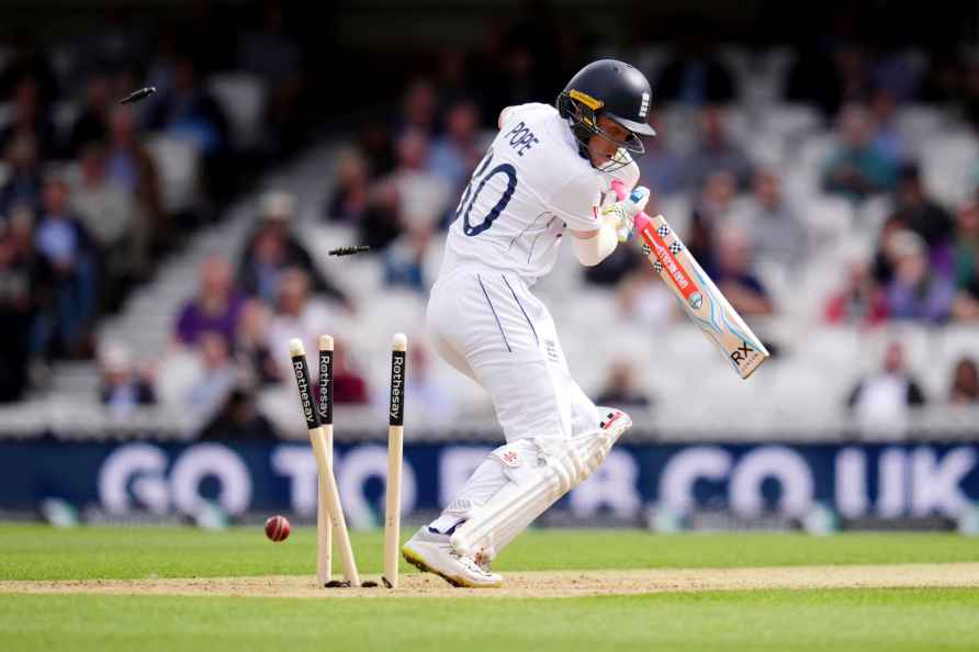 Test cricket match between England and Sri Lanka