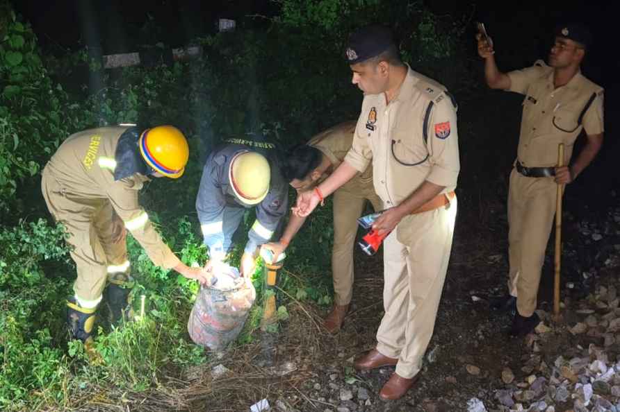 Attempt made to derail Kalindi Express in Kanpur