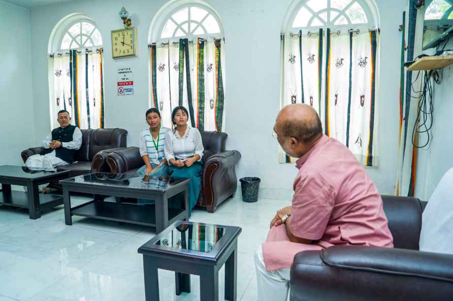 N Biren Singh meeting with representatives of different students' unions