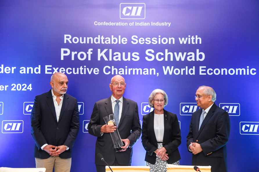 CII presents Lifetime Achievement Award to Klaus Schwab