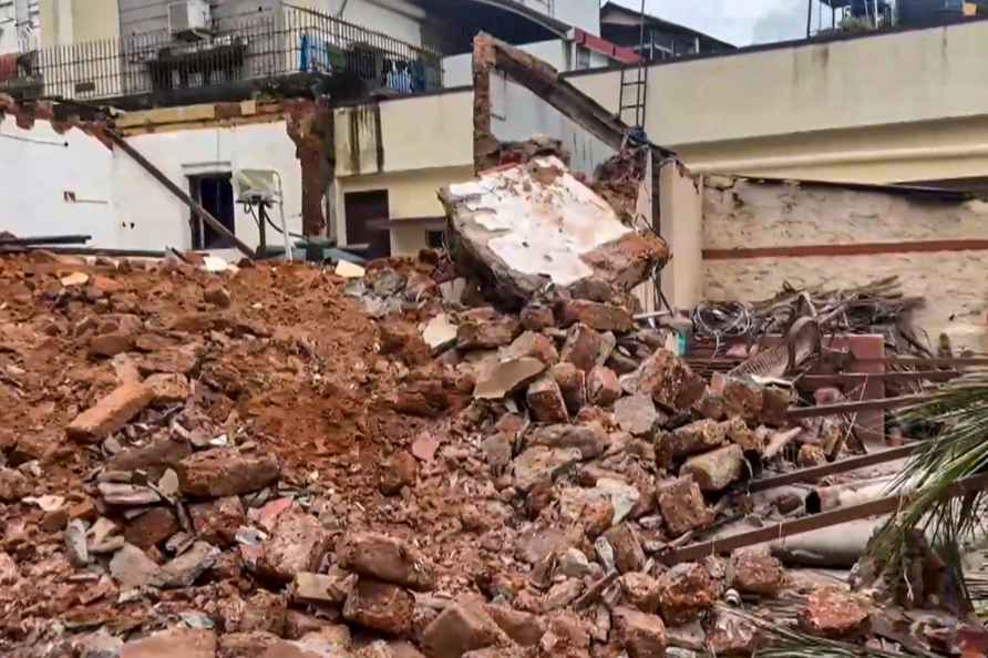 Wall collapse in Mangaluru