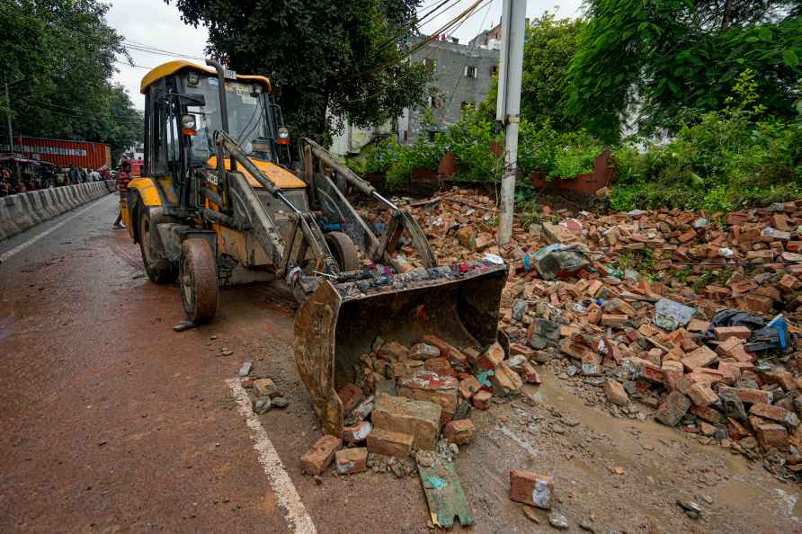 Dargah wall collapses in Delhi's Nabi Karim