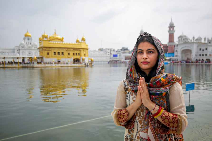 Manu Bhaker visits Golden Temple