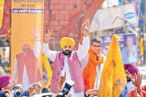 Punjab CM admitted to hospital in Mohali after 'fainting'