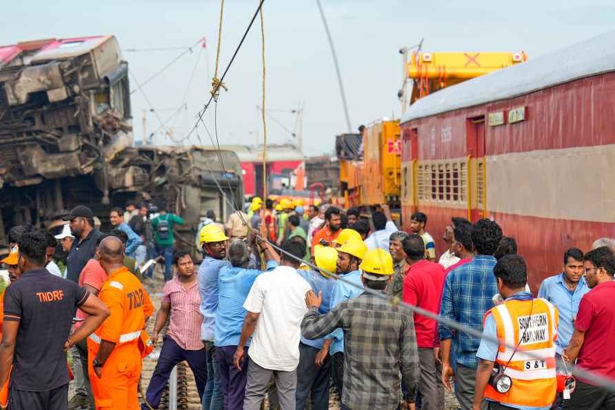 Train accident in TN's Kavarapettai