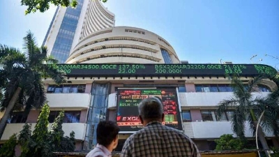 Sensex closes at all-time high, tech stocks lead rally