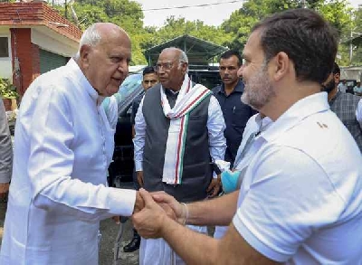 Pre-poll alliance with Congress in J&K, confirms Farooq Abdullah 