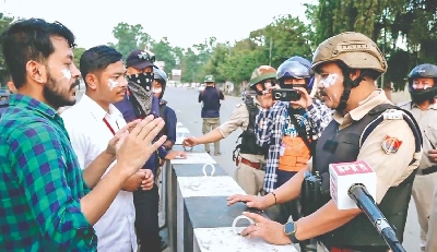 Defying curbs, students continue protests in Imphal; govt bans internet, reimposes curfew in 3 Manipur districts